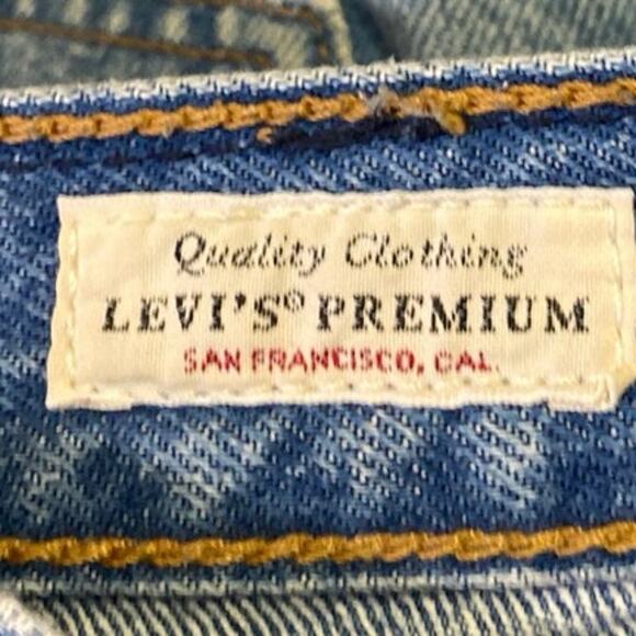 Levi's Wedgie Women's Blue High Rise Distressed Straight Denim Jeans Pants Sz 26 - Picture 4 of 6